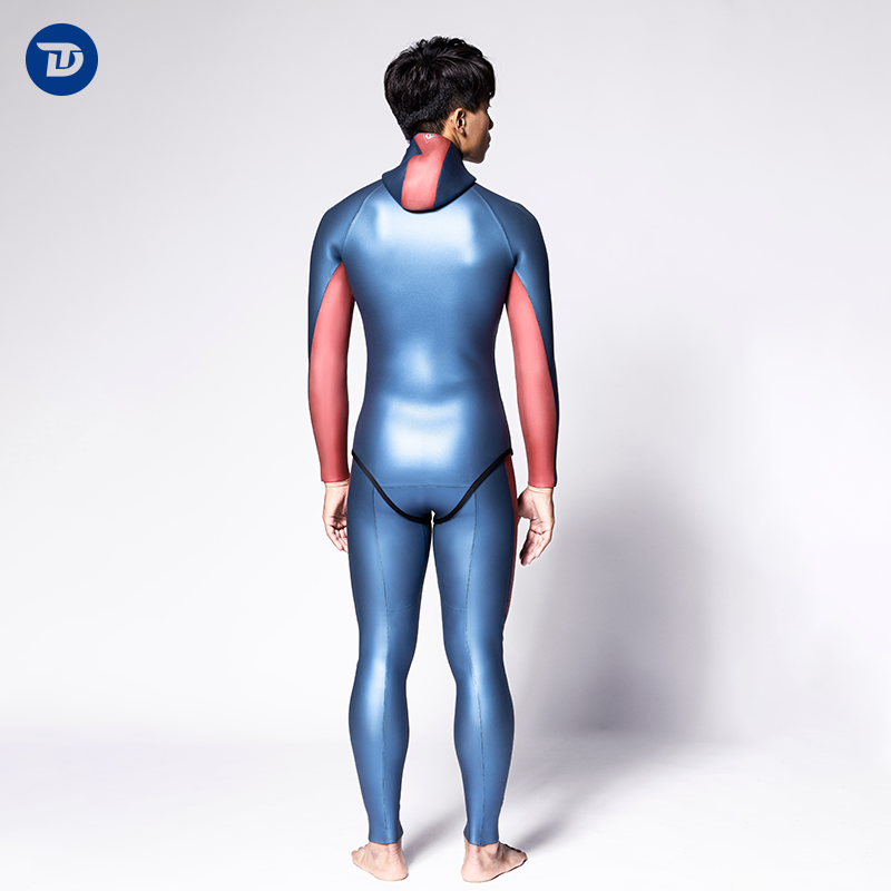 Load image into Gallery viewer, Men&#39;s Smooth Skin Streamline 3mm Wetsuit
