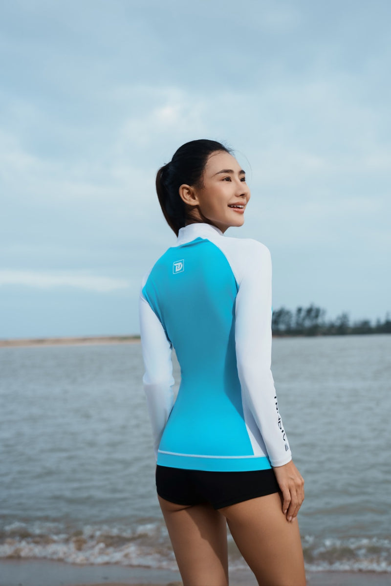 Load image into Gallery viewer, Women’s Trudive Rush Guard
