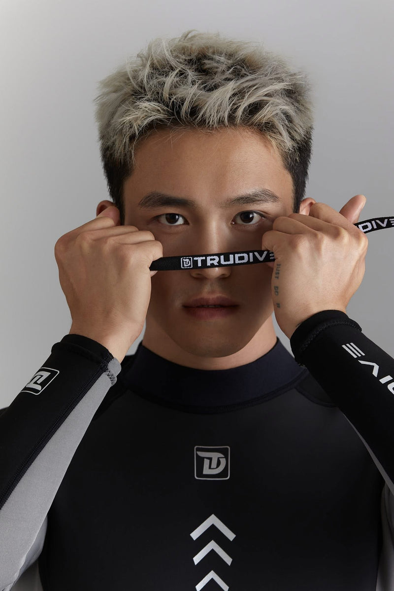 Load image into Gallery viewer, Man&#39;s Surfing 3mm Wetsuit
