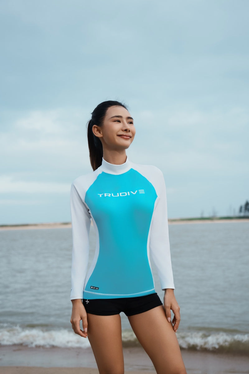 Load image into Gallery viewer, Women’s Trudive Rush Guard
