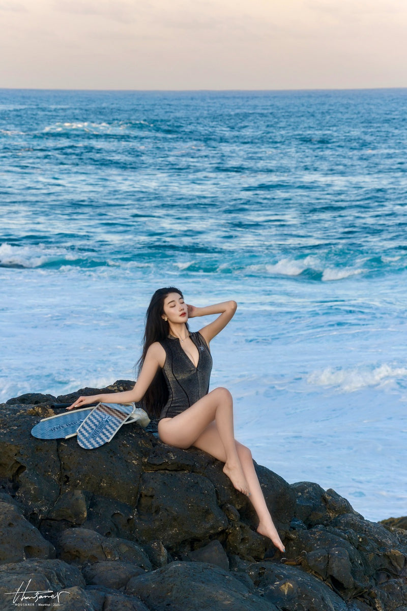 Load image into Gallery viewer, Bling Series Sleeveless Bikini 2mm Wetsuit
