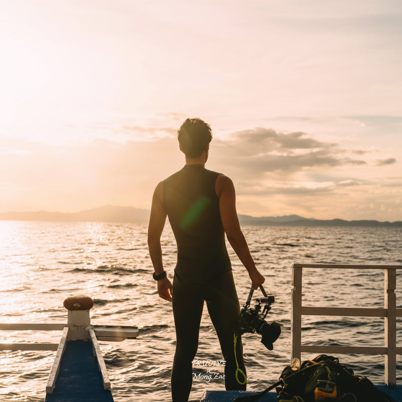 Load image into Gallery viewer, Men's Glide Skin Hoodless/Sleeveless Classic Wetsuit - Smooth Skin
